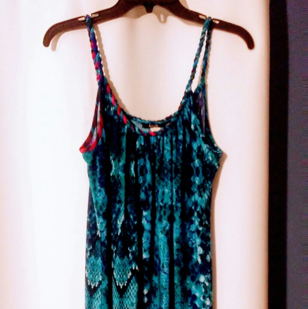 Dress - Picture 1 of 3
